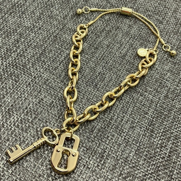 Mary Kay Jewelry - Mary Kay Lock & Key Bracelet